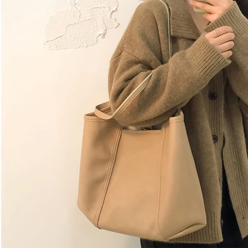 Women Shoulder Bags New Fashion PU Leather Handbags Women Bucket Solid Colour Female Larger Capacity Crossbody Messenger Bags
Women Shoulder Bags New Fashion PU Leather Handbags Women Bucket Solid Colour Female Larger Capacity Crossbody Messenger Bags