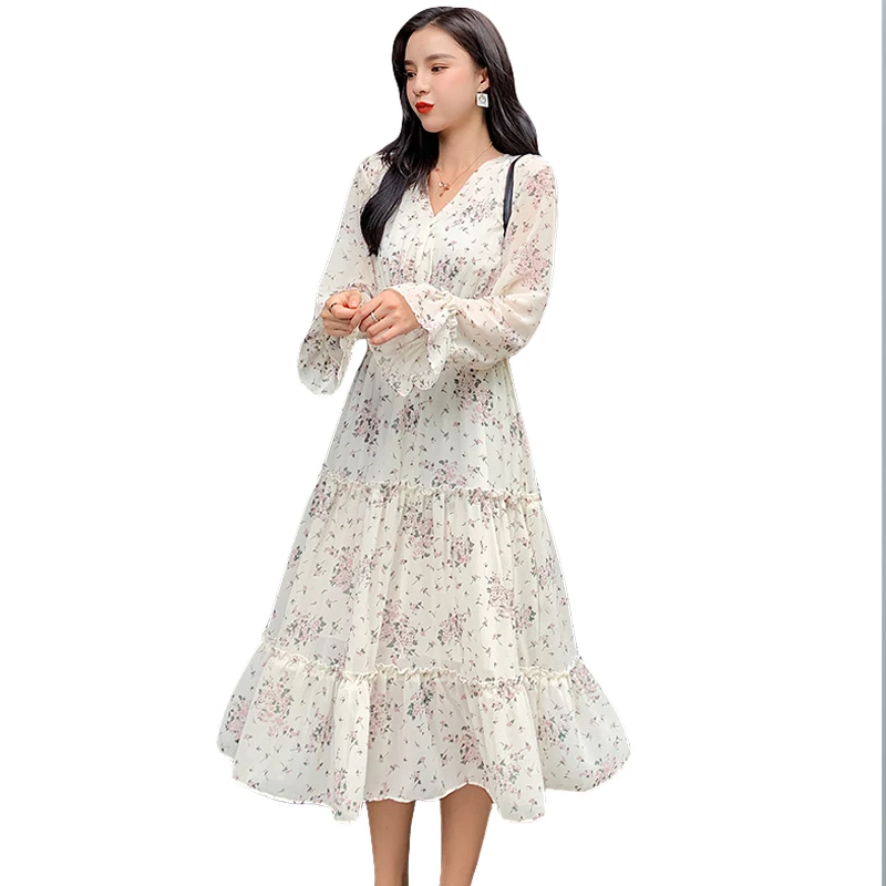 Will the spring and autumn period and the new French contracted v-neck knee-high snow spins female floral dress
Will the spring and autumn period and the new French contracted v-neck knee-high snow spins female floral dress
