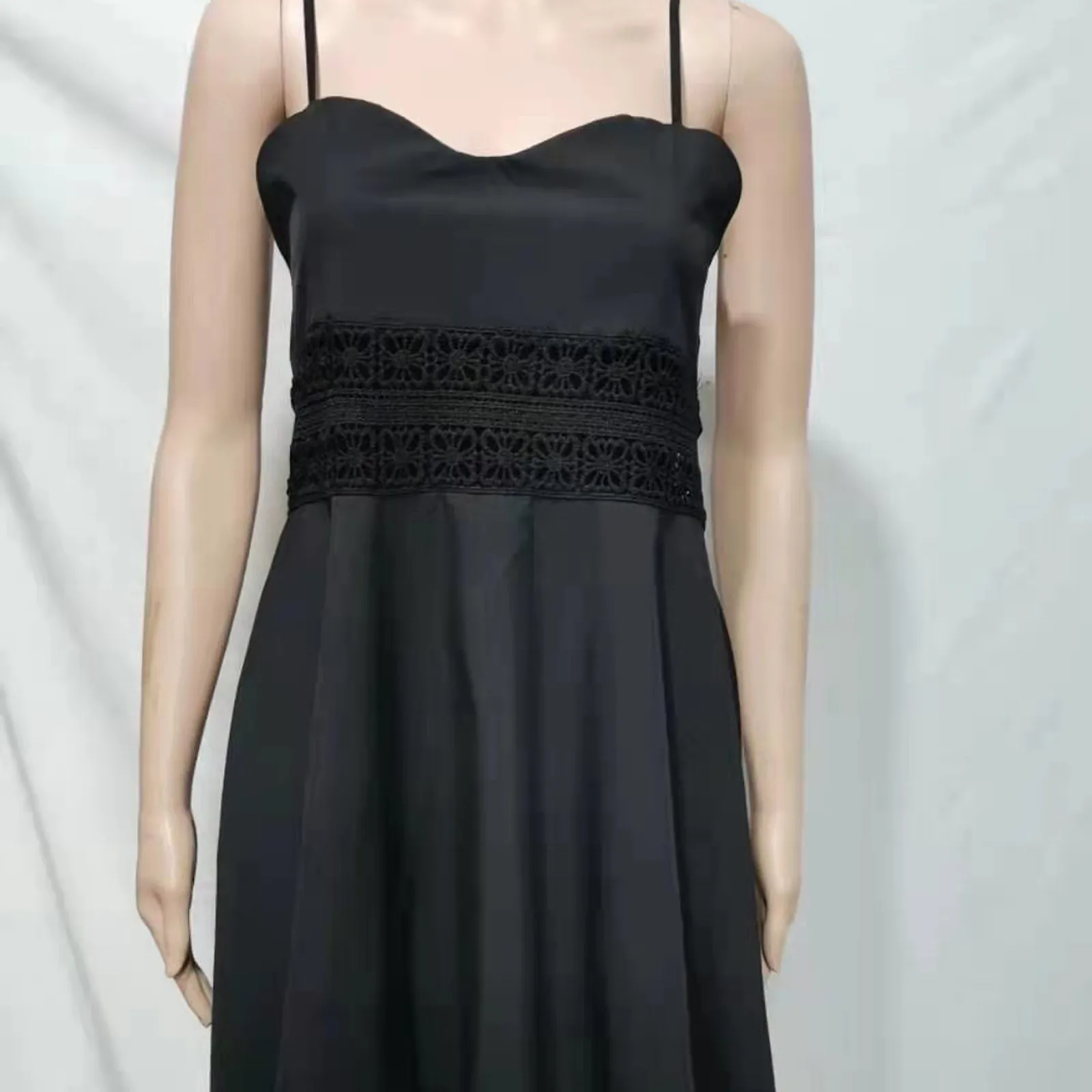 2021 Summer Sexy Women Dress Black And White Lace Patchwork A-line Spaghetti Strap Dresses Short Mini Beach Club Party Dress
2021 Summer Sexy Women Dress Black And White Lace Patchwork A-line Spaghetti Strap Dresses Short Mini Beach Club Party Dress