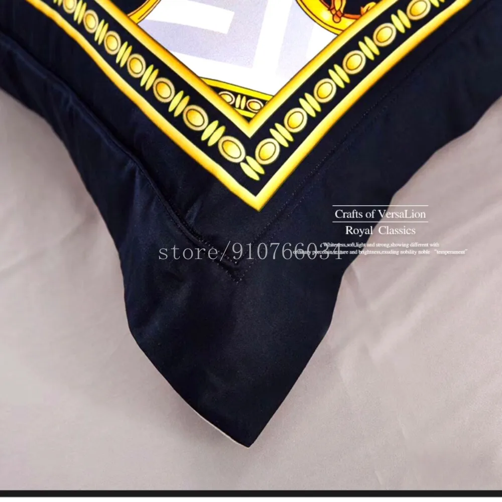 Luxury European Model Room Bedroom Bedding Set Four-piece Villa High-end Cotton Bedclothes Medusa Duvet Cover Pillowcase
Luxury European Model Room Bedroom Bedding Set Four-piece Villa High-end Cotton Bedclothes Medusa Duvet Cover Pillowcase