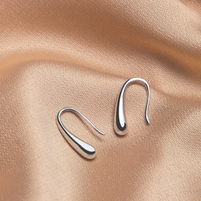 Personality Water Drop Earrings Silver Color Small Cute Earring For Women Raindrop Dangle Earrings Fashion Jewelry Girl Gifts 
Personality Water Drop Earrings Silver Color Small Cute Earring For Women Raindrop Dangle Earrings Fashion Jewelry Girl Gifts