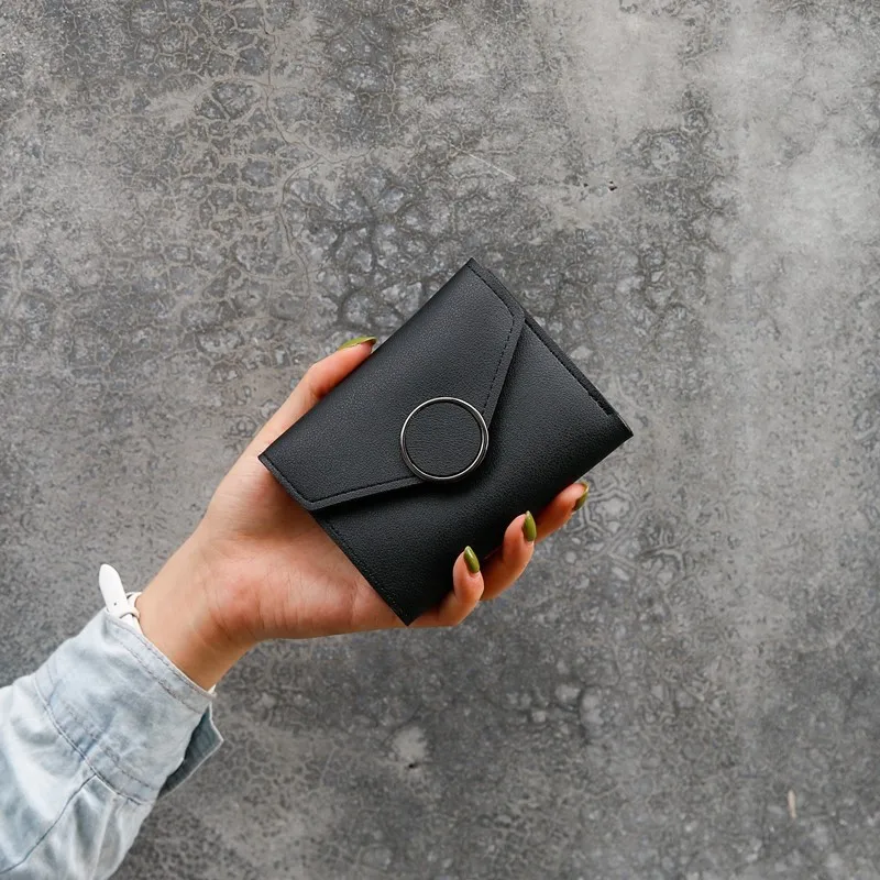 2021 New Short Leather Purse British Retro Women Solid Color Small Wallets Fashion Hasp Student Wallet Portefeuille Femme
2021 New Short Leather Purse British Retro Women Solid Color Small Wallets Fashion Hasp Student Wallet Portefeuille Femme