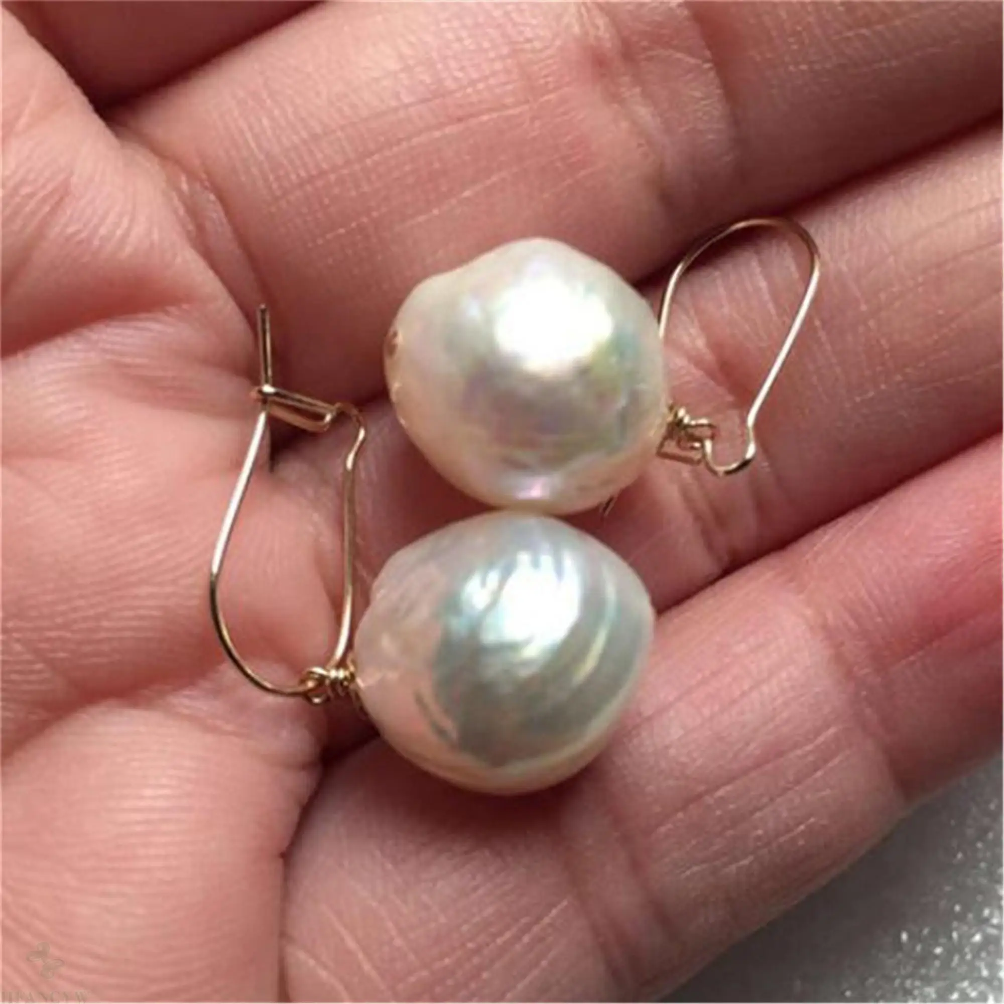 10-12MM white baroque pearl earrings 18K hook Classic Luxury Accessories Earbob Mesmerizing Aurora Gift Natural Dangler Wedding
10-12MM white baroque pearl earrings 18K hook Classic Luxury Accessories Earbob Mesmerizing Aurora Gift Natural Dangler Wedding