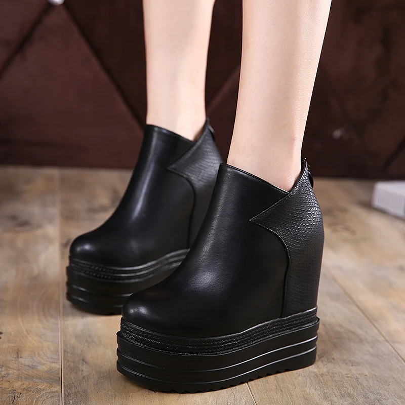 Four-season new Martin thick bottom and short boots 14CM super high heels muffin bottom women's with higher bare boots
Four-season new Martin thick bottom and short boots 14CM super high heels muffin bottom women's with higher bare boots