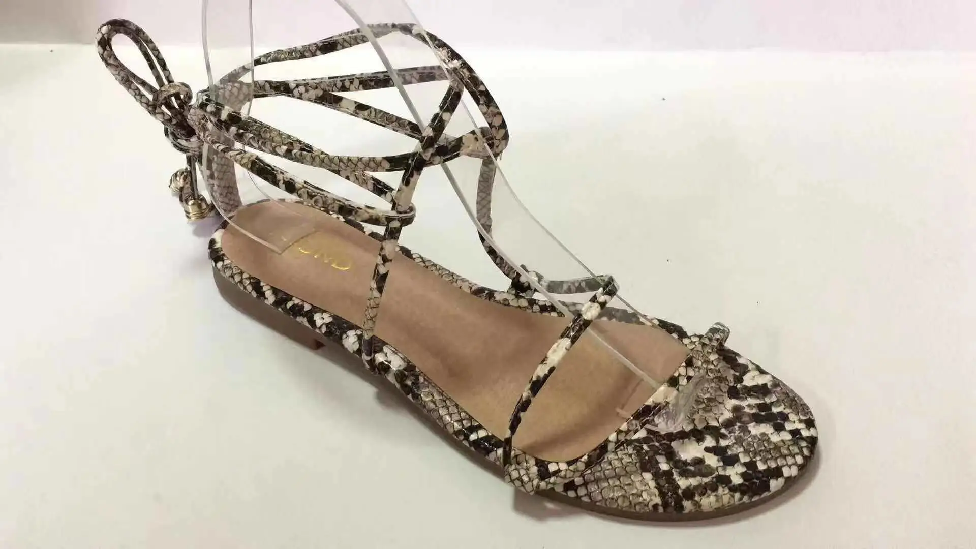 Women Slippers Sexy Cross Ankle Strap Sandals Leopard 2020 Fashion Wild Beach Shoes Outdoor Woman Shoes Summer Sandals Slippers
Women Slippers Sexy Cross Ankle Strap Sandals Leopard 2020 Fashion Wild Beach Shoes Outdoor Woman Shoes Summer Sandals Slippers