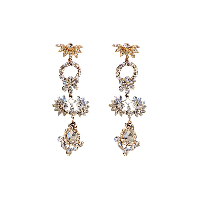 2021 New Women Temperament Rhinestone Crystal Flowers Design Drop Earrings Korean Hyperbole Style Long Tassel Wedding Jewelry
2021 New Women Temperament Rhinestone Crystal Flowers Design Drop Earrings Korean Hyperbole Style Long Tassel Wedding Jewelry
