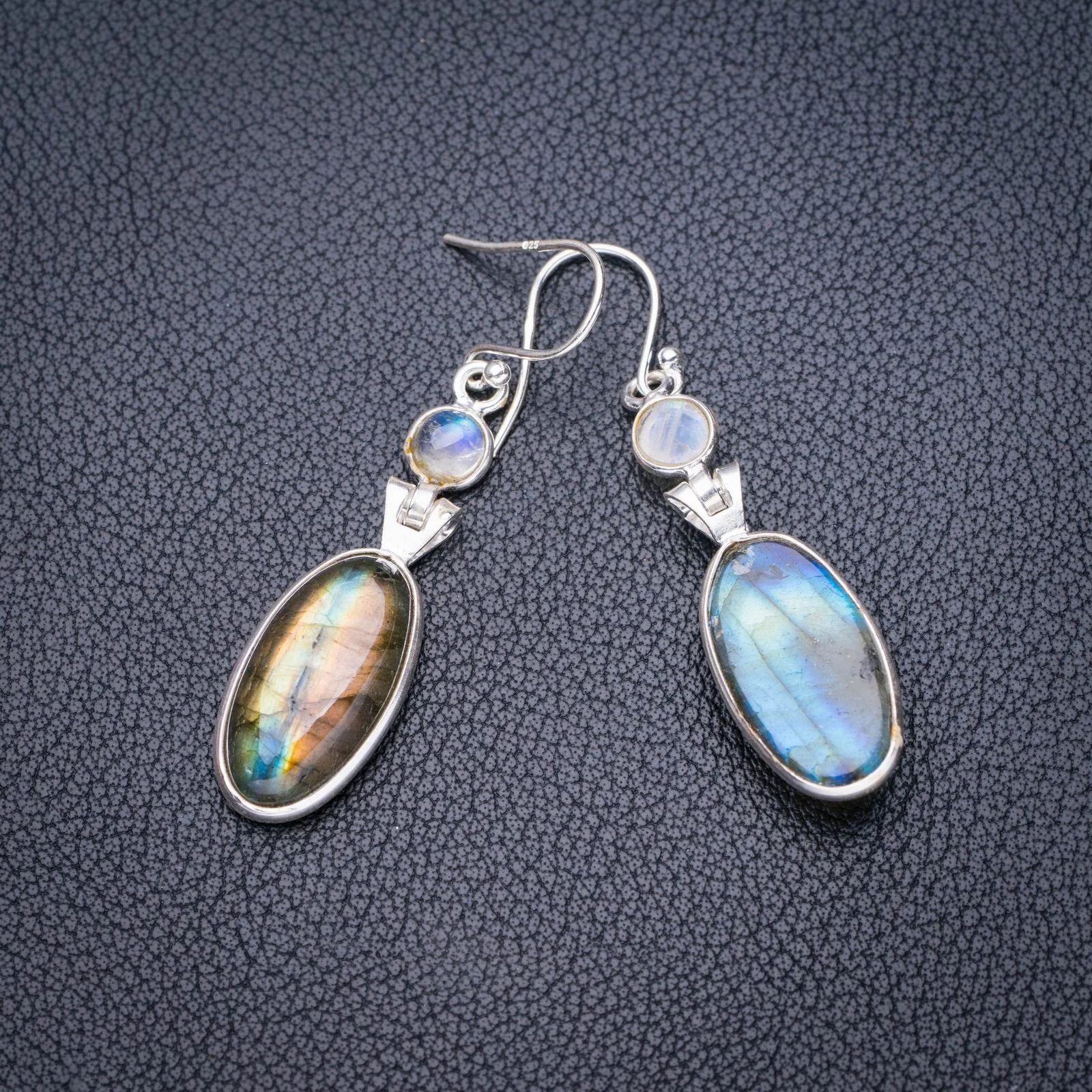 StarGems Natural Blue Fire Labradorite Moonstone Handmade 925 Sterling Silver Earrings 2" E5659
StarGems Natural Blue Fire Labradorite Moonstone Handmade 925 Sterling Silver Earrings 2" E5659