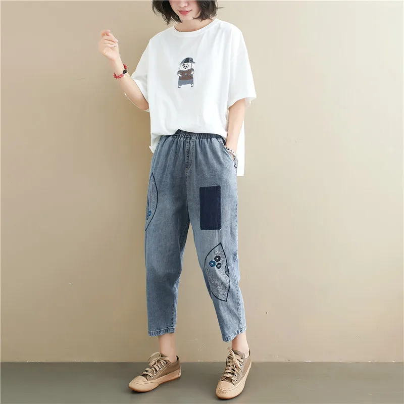 Elastic Waist Embroidered Patchwork 9 Points Denim Capri Pants Cropped Jeans for Women
Elastic Waist Embroidered Patchwork 9 Points Denim Capri Pants Cropped Jeans for Women