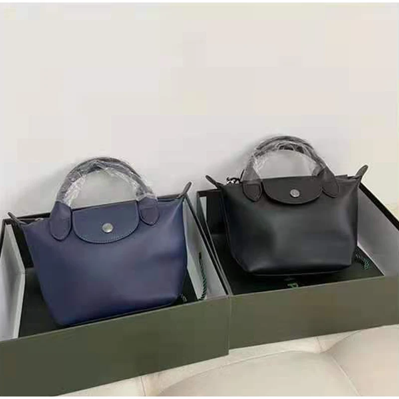 Women Genuine Leather Brand Designer Mini Dumpling Bag Crossbody Handbags Candy Color Zipper Opening Hasp Females Fashion Bags
Women Genuine Leather Brand Designer Mini Dumpling Bag Crossbody Handbags Candy Color Zipper Opening Hasp Females Fashion Bags