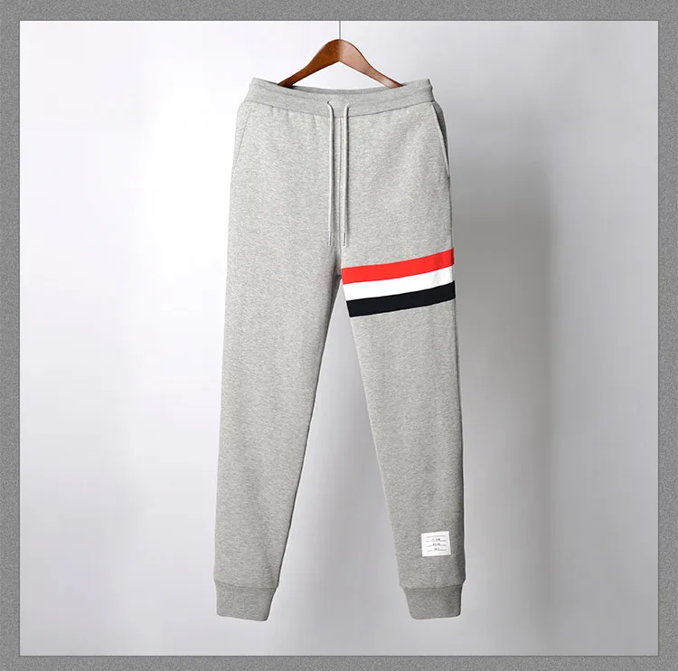 2021 Fashion TB THOM Brand Sweatpants Men Winter Pure Cotton Casual Sports Trousers Thick Fleece Striped Mens Jogger Track Pants
2021 Fashion TB THOM Brand Sweatpants Men Winter Pure Cotton Casual Sports Trousers Thick Fleece Striped Mens Jogger Track Pants