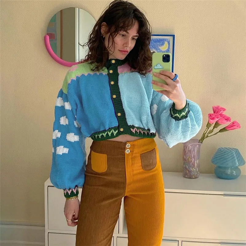 Graffiti Patchwork Button Loose Women Cardigan Sweater Long Sleeve Knitted Autumn Winter Streetwear Lantern Sleeve Tops 2021
Graffiti Patchwork Button Loose Women Cardigan Sweater Long Sleeve Knitted Autumn Winter Streetwear Lantern Sleeve Tops 2021