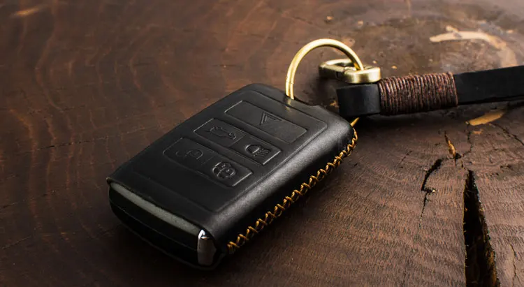 1 Pcs Genuine Leather Car Remote Key Cover Key Case For Land Rover Range Rover Evoque Discovery Sport 5 2018 2019 2020
1 Pcs Genuine Leather Car Remote Key Cover Key Case For Land Rover Range Rover Evoque Discovery Sport 5 2018 2019 2020