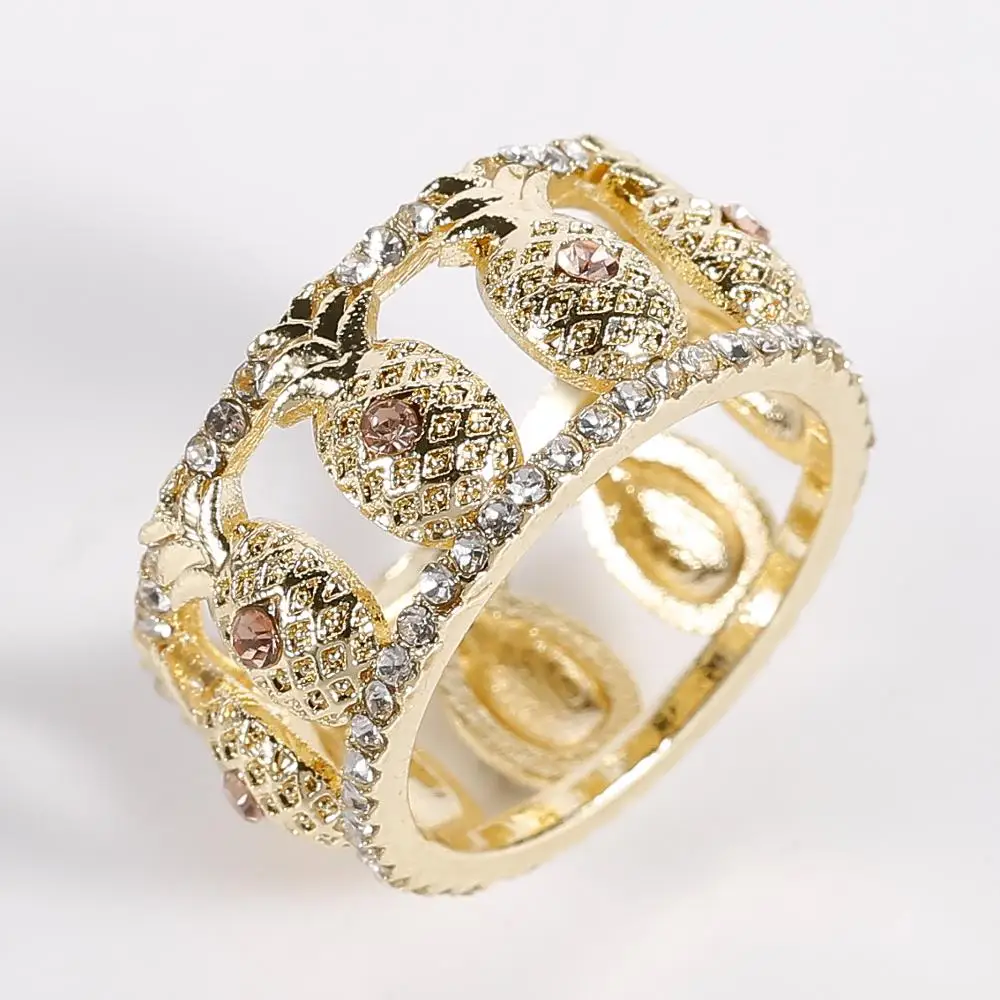 Cute Full Circle Small Pineapple Two-Tone Crystal Rings for Women Engagement Party Wedding Jewelry Hand Accessories Size 6-10
Cute Full Circle Small Pineapple Two-Tone Crystal Rings for Women Engagement Party Wedding Jewelry Hand Accessories Size 6-10