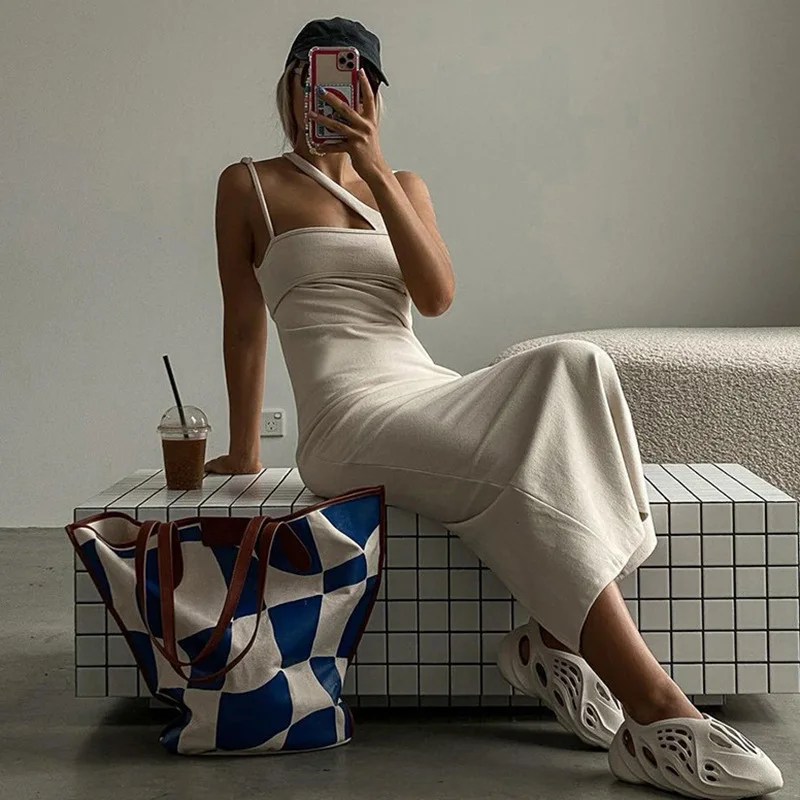 2021 Sexy Women's asymmetric Pleated Strapless Slim Halter Dress Backless Summer Beach Dress For Women Basic Party Dress Female
2021 Sexy Women's asymmetric Pleated Strapless Slim Halter Dress Backless Summer Beach Dress For Women Basic Party Dress Female