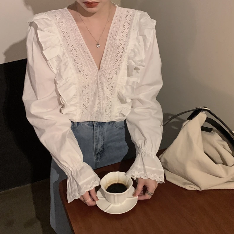 Women Deep V Neck Top White Ruffles Fashion Shirt Female Long Sleeve Chic Shirt Sexy Solid Color Cotton Blouses
Women Deep V Neck Top White Ruffles Fashion Shirt Female Long Sleeve Chic Shirt Sexy Solid Color Cotton Blouses
