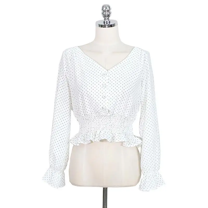 2020 Vintage V-neck Flare Sleeve Polka Dot Women Blouse Shirts Elegant Front Buttons Slim Waist Ruffles Female Blouse Blusas
2020 Vintage V-neck Flare Sleeve Polka Dot Women Blouse Shirts Elegant Front Buttons Slim Waist Ruffles Female Blouse Blusas
