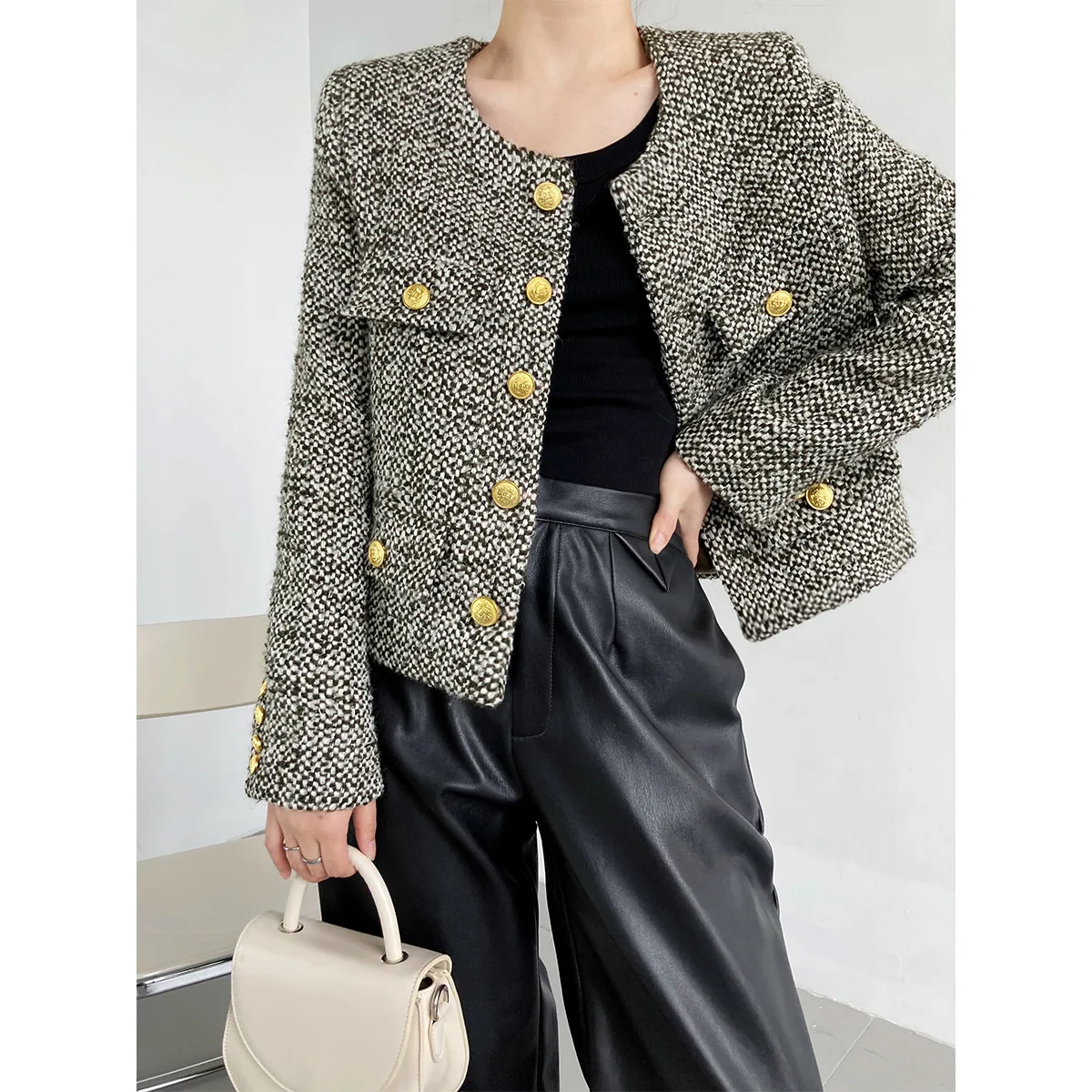 Autumn Tweed Jackets High Quality Multi-pocket O neck Little Fragrant Blazer Coats New Charm All-match Women Short Jacket
Autumn Tweed Jackets High Quality Multi-pocket O neck Little Fragrant Blazer Coats New Charm All-match Women Short Jacket