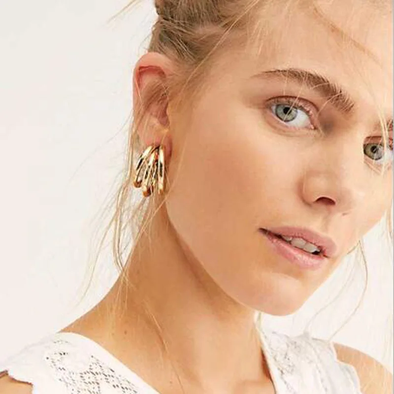 C-shaped Geometric Stud Earrings for Women Gold Ear Ring Earrings Hoop Fashion Jewelry 2021
C-shaped Geometric Stud Earrings for Women Gold Ear Ring Earrings Hoop Fashion Jewelry 2021