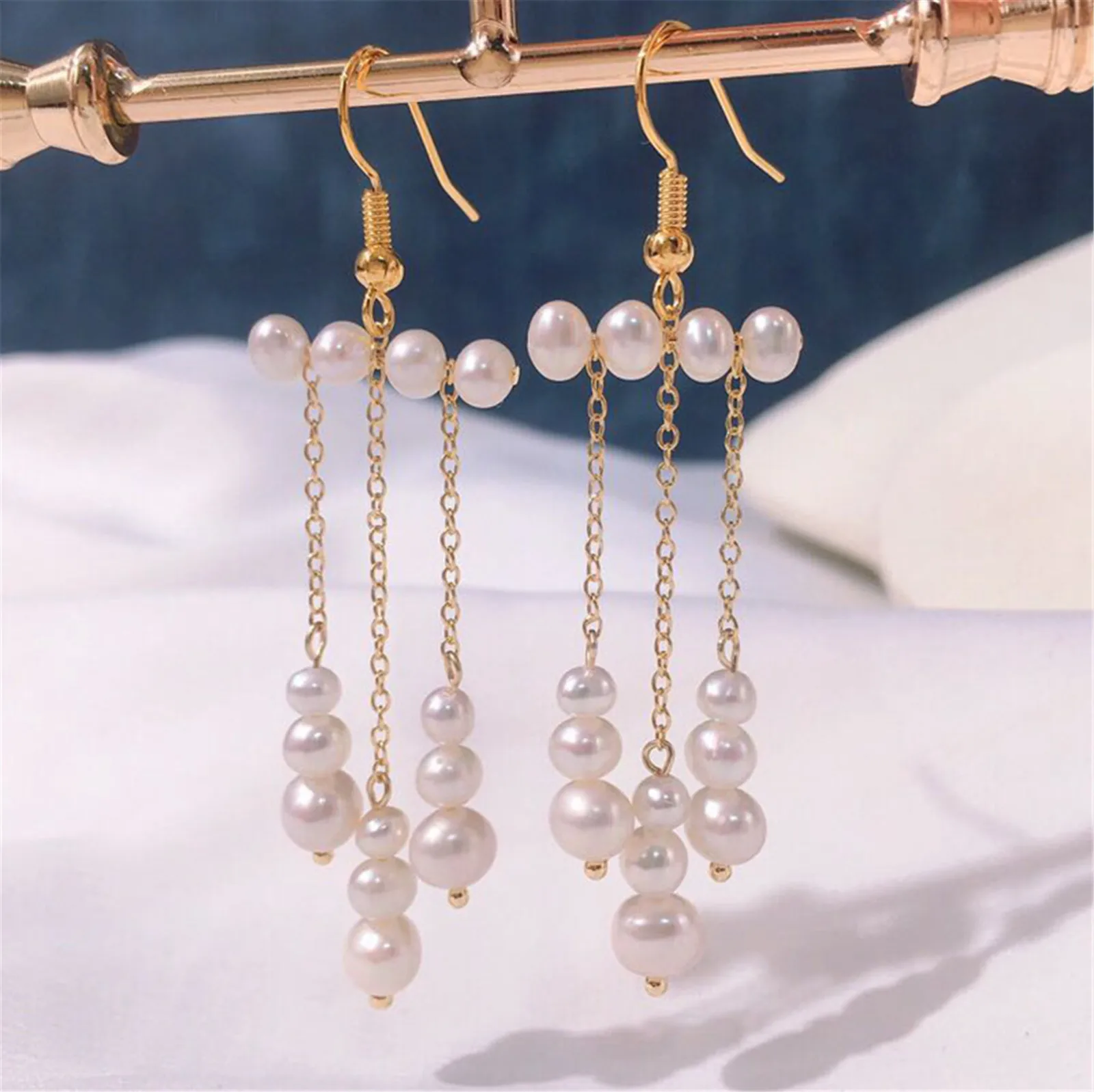 Pearl Tassel Earrings Retro Vintage Ear Hook Stud Erring 14K Gold Filled Silver 925 for Women and Girls
Pearl Tassel Earrings Retro Vintage Ear Hook Stud Erring 14K Gold Filled Silver 925 for Women and Girls