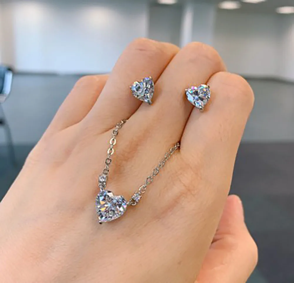 Classical 925 Sterling Silver 8*8mm Heart-Shaped Simulate Moissanite Lab Diamond Ring/Necklace/Earrings Wedding Engagement Set
Classical 925 Sterling Silver 8*8mm Heart-Shaped Simulate Moissanite Lab Diamond Ring/Necklace/Earrings Wedding Engagement Set