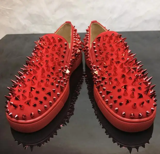 Luxury Designer Suede Sneakers Men Women Walking Leisure Outdoor Slip on Red Bottom Super Rivets Spiked Casual Flat Skate Shoes
Luxury Designer Suede Sneakers Men Women Walking Leisure Outdoor Slip on Red Bottom Super Rivets Spiked Casual Flat Skate Shoes