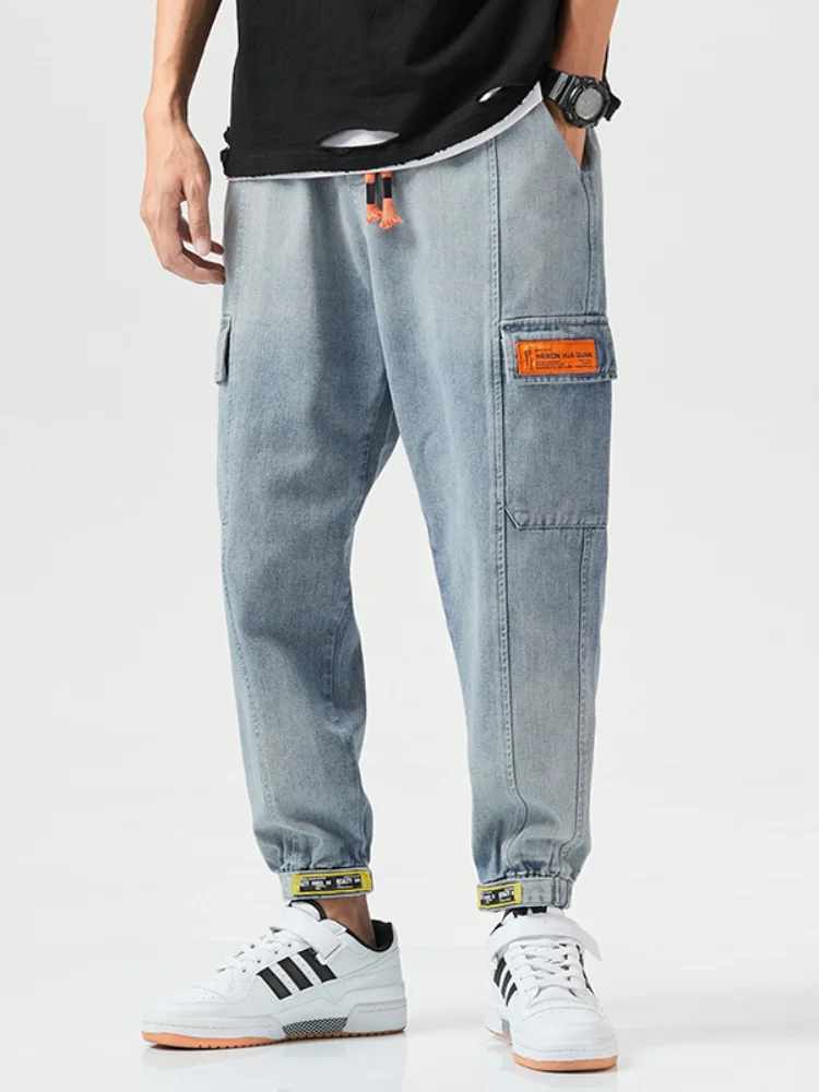 Men's spot jeans waist micro-elastic jeans ordinary casual youth blue cotton pants.
Men's spot jeans waist micro-elastic jeans ordinary casual youth blue cotton pants.