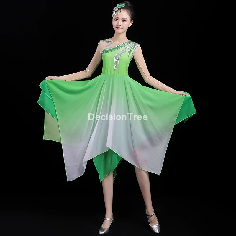 2022 chinese traditional costume women ancient dress cosplay lady elegant tang stage costume oriental dress stage performance
2022 chinese traditional costume women ancient dress cosplay lady elegant tang stage costume oriental dress stage performance