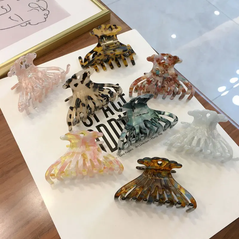 Vintage Hair Clips for Women Simple Claw Clip High Quality Large Geometric Hair Clips for Hair Girls Hair Clip Hair Accessories 
Vintage Hair Clips for Women Simple Claw Clip High Quality Large Geometric Hair Clips for Hair Girls Hair Clip Hair Accessories