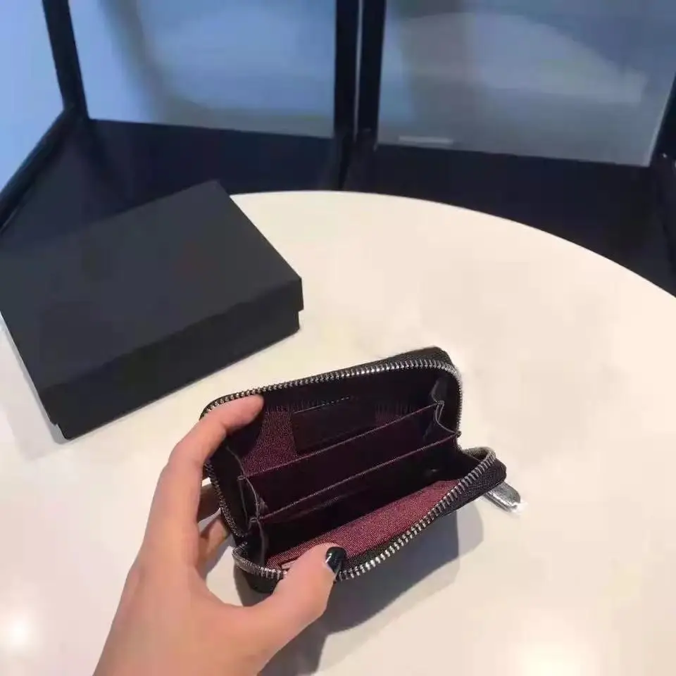 Genuine Cow Leather Luxury Top Quality Brand Fashion Vintage Credit ID Card Holder With Business Card Case Coin Purse Card Bag
Genuine Cow Leather Luxury Top Quality Brand Fashion Vintage Credit ID Card Holder With Business Card Case Coin Purse Card Bag