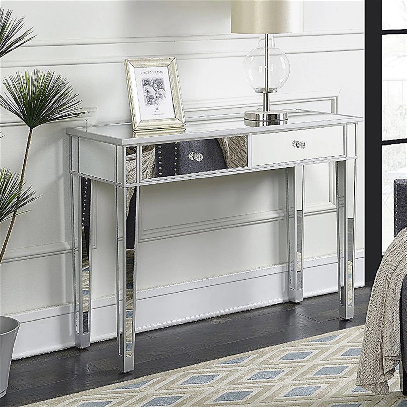 Dressing Table Mirrored Makeup Table Desk Vanity for Women with 2 Drawers (105 x 36 x 76)cm
Dressing Table Mirrored Makeup Table Desk Vanity for Women with 2 Drawers (105 x 36 x 76)cm