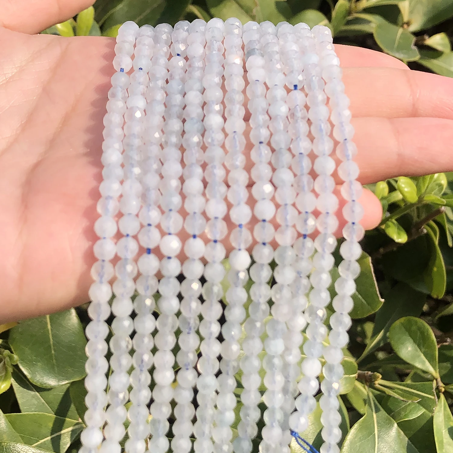 AA Natural Aquamarine Beads Faceted Blue Stone Round Loose DIY Beads for Jewelry Making Handmade Bracelet Charms 15inch 2/3/4mm
AA Natural Aquamarine Beads Faceted Blue Stone Round Loose DIY Beads for Jewelry Making Handmade Bracelet Charms 15inch 2/3/4mm