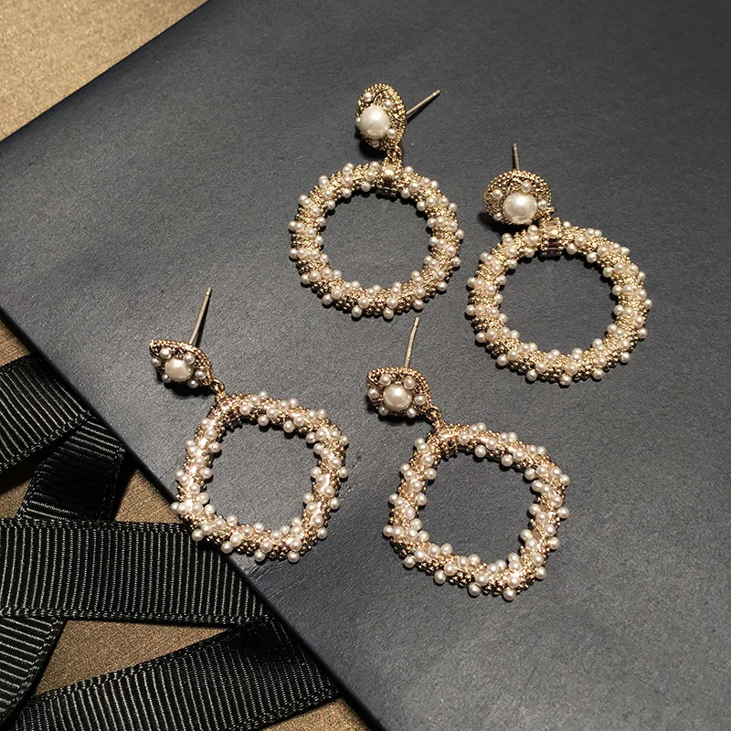European American Retro Pearl Earrings Circle Square 925 Silver Needle 2020 Designer Creative Luxury New earrings for women
European American Retro Pearl Earrings Circle Square 925 Silver Needle 2020 Designer Creative Luxury New earrings for women