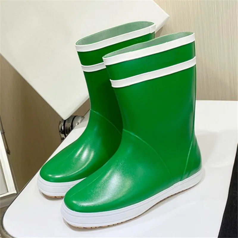 Hjwsfdcai New Women Flat Rain Boots PVC Black Woman Walking Waterproof Rain Boots Ladies Short Boots Fashion Mid-Tube Boots 
Hjwsfdcai New Women Flat Rain Boots PVC Black Woman Walking Waterproof Rain Boots Ladies Short Boots Fashion Mid-Tube Boots