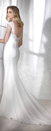 Mermaid Scoop Neck Wedding Dress Off Satin Lace Appliques Illusion Floor-length Buttons Bridal Gown Robe De Mariée
Mermaid Scoop Neck Wedding Dress Off Satin Lace Appliques Illusion Floor-length Buttons Bridal Gown Robe De Mariée
