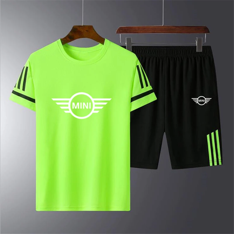 2021 new MINI car logo new breathable loose men's sports running suit suit fitness jogging sportswear 
2021 new MINI car logo new breathable loose men's sports running suit suit fitness jogging sportswear