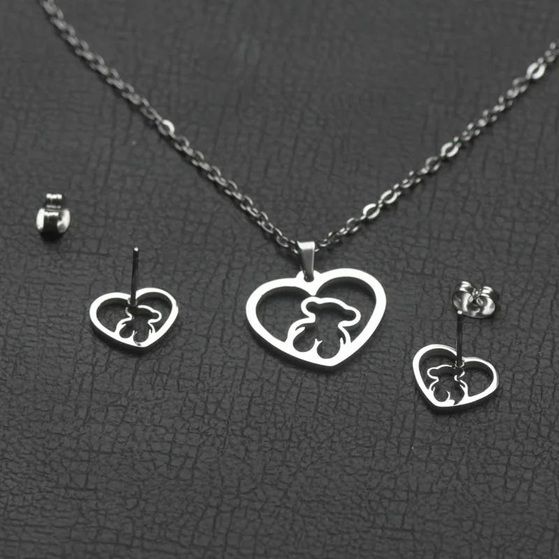 New Bear Stainless Steel Chain Necklace Heart Earring Hollow Bear Pendant Necklace Earrings Clavicle Chain Jewelry Set
New Bear Stainless Steel Chain Necklace Heart Earring Hollow Bear Pendant Necklace Earrings Clavicle Chain Jewelry Set
