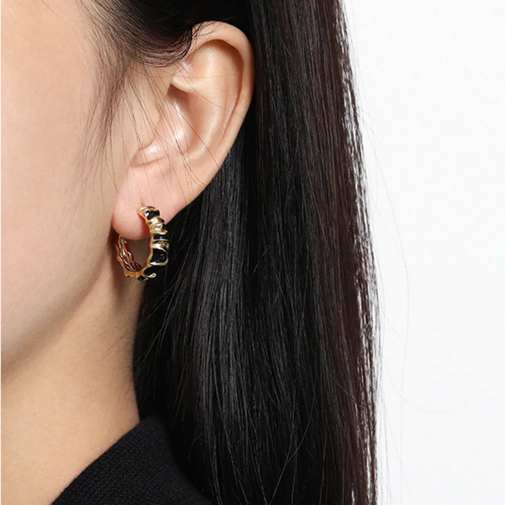 KIKICHICC 925 Sterling Silver Gold Irregular Geometric Black Circle Hoop Earring Women Luxury Jewelry Fine Jewels Clips Piercing
KIKICHICC 925 Sterling Silver Gold Irregular Geometric Black Circle Hoop Earring Women Luxury Jewelry Fine Jewels Clips Piercing