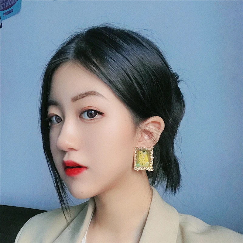 Classic Gustav Klimt The Kiss Teardrop Earrings Golden Tears Painting Alloy Antique Fashion Earrings For Women Special 2021 New
Classic Gustav Klimt The Kiss Teardrop Earrings Golden Tears Painting Alloy Antique Fashion Earrings For Women Special 2021 New