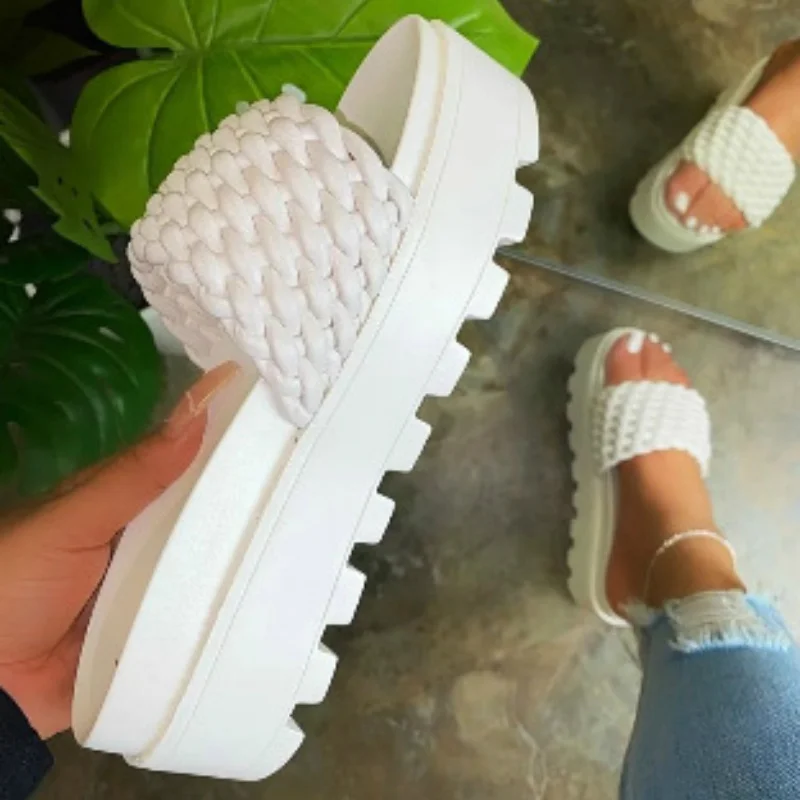 Summer Slippers Fashion New Women Sandals Solid Color Open Toe Woven Sandals Heel Thick Sandals Outdoor Beach Women's Sandals 
Summer Slippers Fashion New Women Sandals Solid Color Open Toe Woven Sandals Heel Thick Sandals Outdoor Beach Women's Sandals