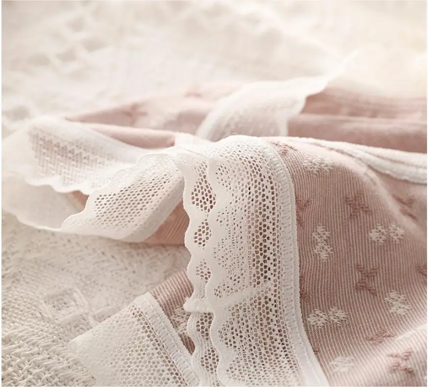 Sexy Lace Panties Transparent Underwear Women Lace Panties Thong G-String Hollow Out Flower Breathable Panties Briefs
Sexy Lace Panties Transparent Underwear Women Lace Panties Thong G-String Hollow Out Flower Breathable Panties Briefs