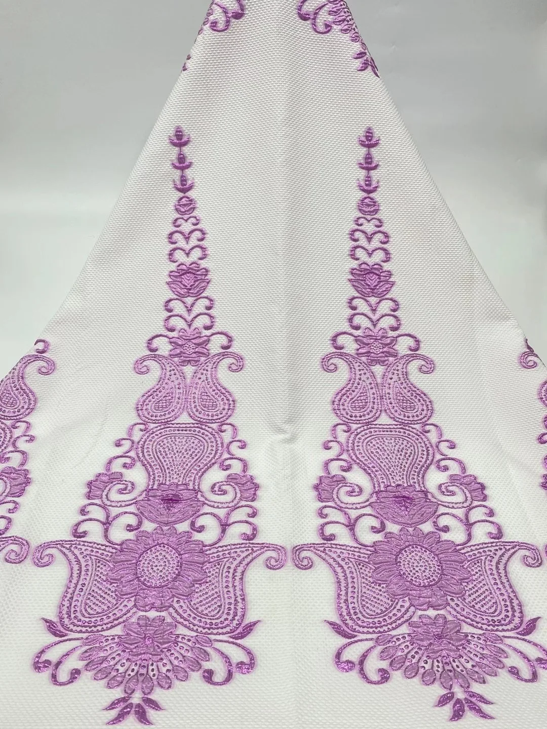 Jacquard Fabric Brocade Lace Tissu African Mesh Lace Fabric Fabric 2020 High Quality Nigeria Wedding D4194
Jacquard Fabric Brocade Lace Tissu African Mesh Lace Fabric Fabric 2020 High Quality Nigeria Wedding D4194