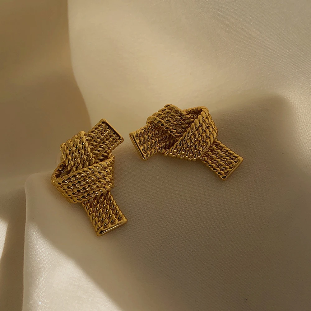 Temperament Bowknot Personality Weaving Stud Earrings Hip Pop Multi-layer Irregular The Geometric Retro Earrings Women Jewelry
Temperament Bowknot Personality Weaving Stud Earrings Hip Pop Multi-layer Irregular The Geometric Retro Earrings Women Jewelry