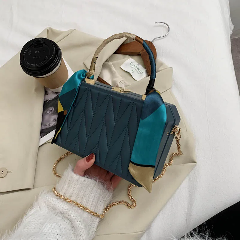 New Woman Shoulder Bag Fashionable Simple Chain Messenger Bag High Quality Luxury Designer Handbag 2021 New Female Underarm Bag
New Woman Shoulder Bag Fashionable Simple Chain Messenger Bag High Quality Luxury Designer Handbag 2021 New Female Underarm Bag