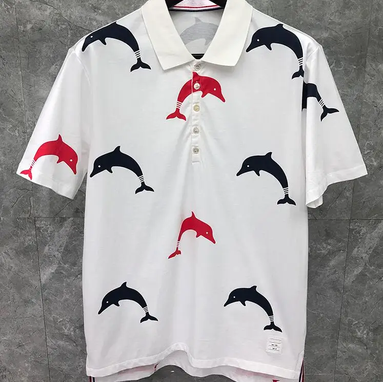 Fashion TB 2021 THOM Brand Polo Shirts Men Casual Slim Cotton Polo shirt Summer Short Sleeve Dolphin Pattern White Polo Clothing
Fashion TB 2021 THOM Brand Polo Shirts Men Casual Slim Cotton Polo shirt Summer Short Sleeve Dolphin Pattern White Polo Clothing