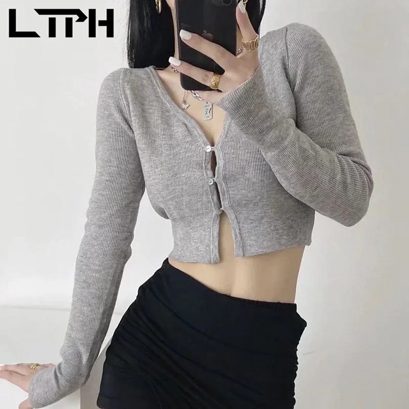 LTPH Solid V-neck knitted cardigan women sweaters single breasted slim long sleeve top short sweater outwear 2021 autumn new
LTPH Solid V-neck knitted cardigan women sweaters single breasted slim long sleeve top short sweater outwear 2021 autumn new