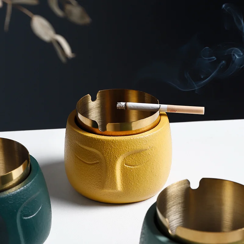 Nordic creative concrete face abstract personality windproof ashtray with lid can be used as home decoration for boyfriend gift
Nordic creative concrete face abstract personality windproof ashtray with lid can be used as home decoration for boyfriend gift
