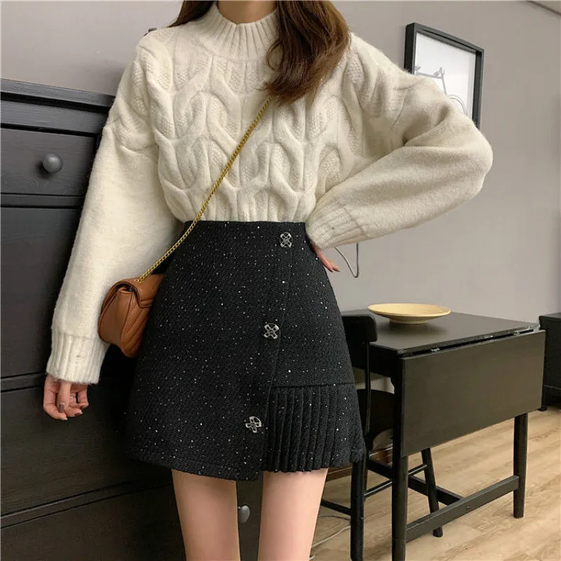 2021 New Autumn and Winter Women Fashion Button Pleated Mini Skirts Female Elegant Sequins Ruffle Pleated Short Skirts Y370
2021 New Autumn and Winter Women Fashion Button Pleated Mini Skirts Female Elegant Sequins Ruffle Pleated Short Skirts Y370
