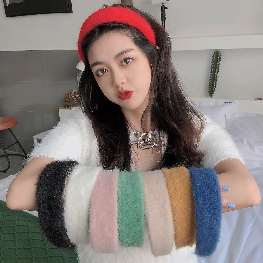 2020 Girls Winter Faux Fur Headbands Wide Solid Fluffy Furry Mohair Hairbands For Women Ladies Adult Hair Hoop Accessories
2020 Girls Winter Faux Fur Headbands Wide Solid Fluffy Furry Mohair Hairbands For Women Ladies Adult Hair Hoop Accessories