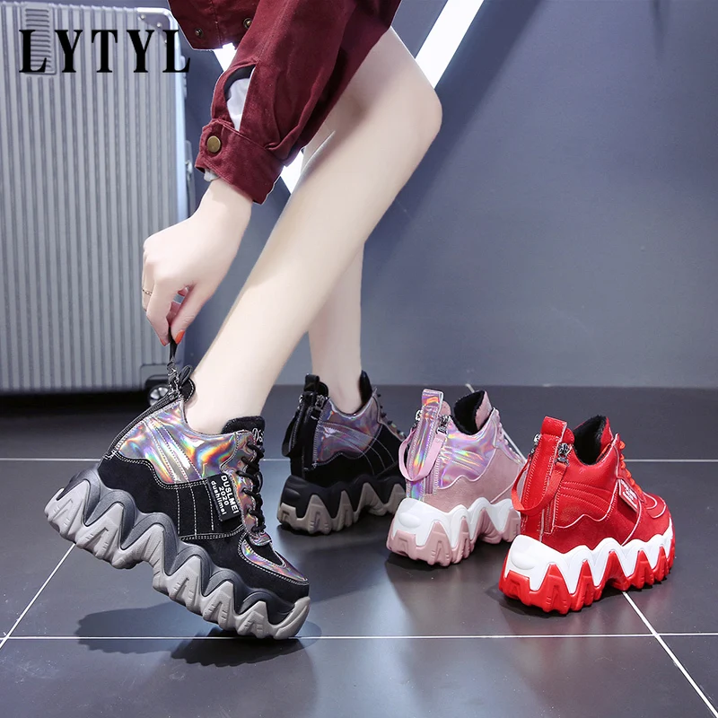 Fashion Winter Women Leather Casual Shoes Comfortable High Platform Shoes Wedge Heels Warm Boots Thick Sole Sneakers B20-353
Fashion Winter Women Leather Casual Shoes Comfortable High Platform Shoes Wedge Heels Warm Boots Thick Sole Sneakers B20-353