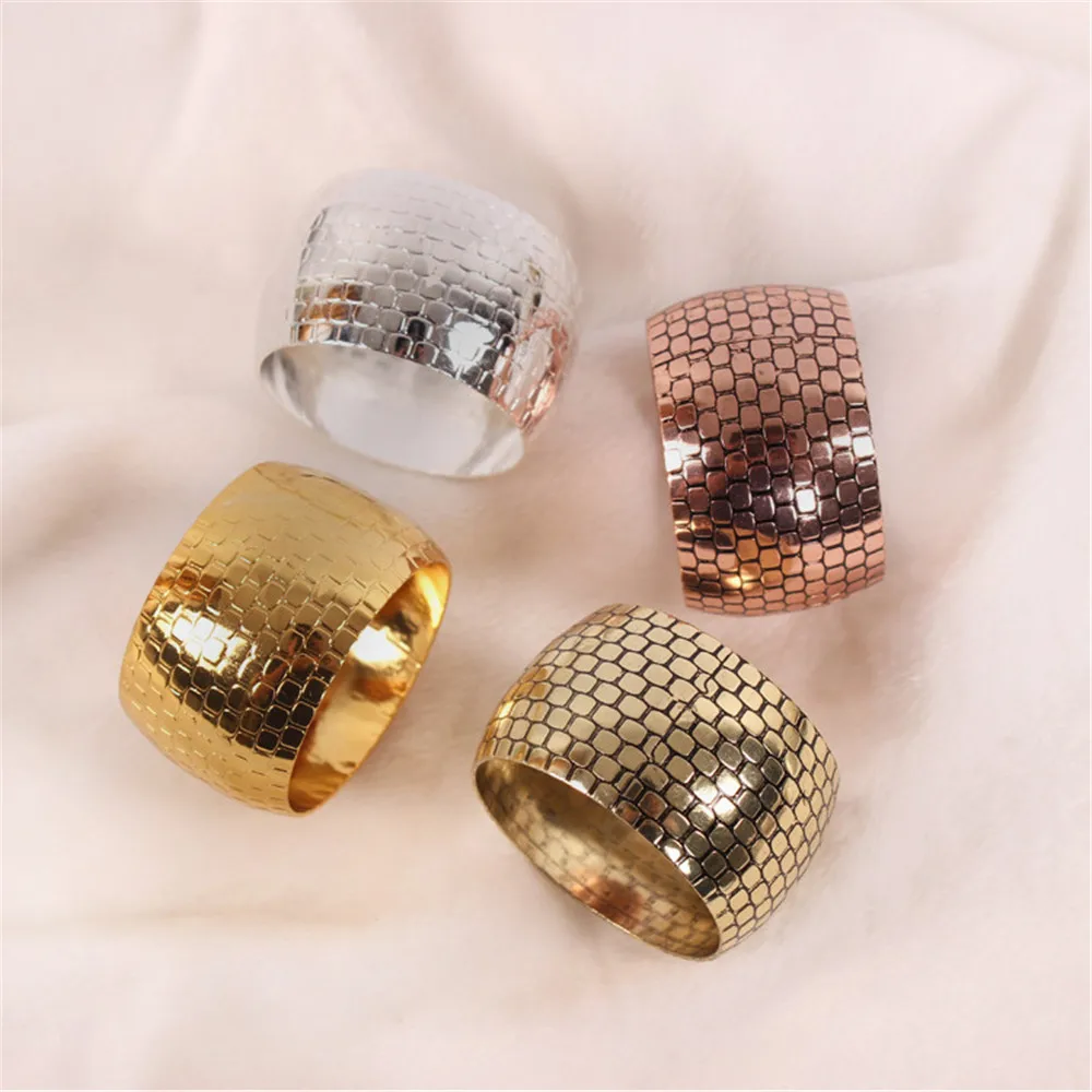 4pcs/lot New hotel model room silver staff ring napkin buckle napkin ring soft table decoration
4pcs/lot New hotel model room silver staff ring napkin buckle napkin ring soft table decoration